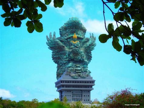  The Garuda Wisnu Kencana: A Monumental Symphony of Myth and Majesty!